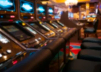Online Slots vs Land-Based Slot Machines – Which is Better for Options Like Free 3D Slots?