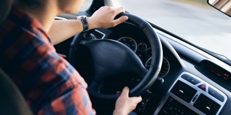 How Technology is Negatively Affecting Car Drivers