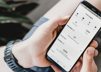 itms-appss://apps.apple.com/app/instagram/id389801252?vt=lo