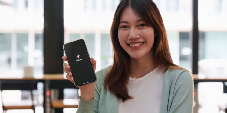 open my tiktok following feed