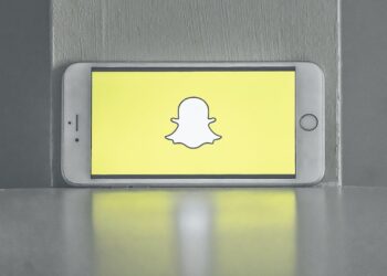 send a snap with the cartoon face lens