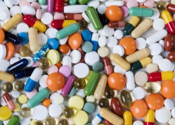 is taking 4 200mg ibuprofen the same as taking 1 800mg