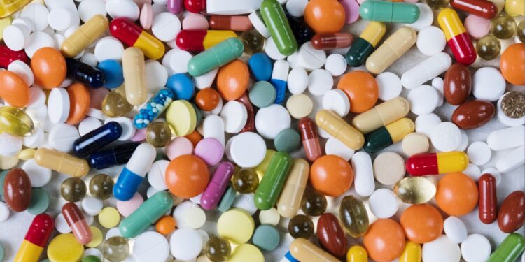 is taking 4 200mg ibuprofen the same as taking 1 800mg