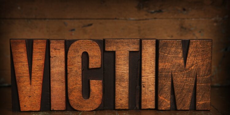 what are the components of a pulse check in an unresponsive victim