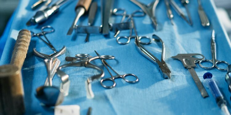 which metalloids would behave more like metals? which metalloids would behave more like nonmetals?