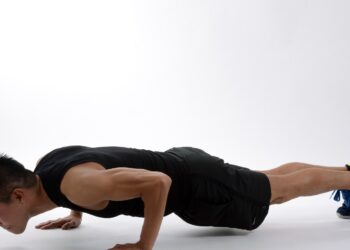 build insane triceps by doing skull crushers - laz - tymoff