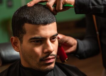 how long does a buzz cut take to grow back