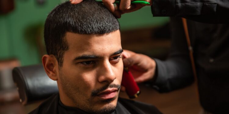 how long does a buzz cut take to grow back