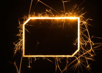 how many lines of symmetry does a rectangle have