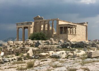 what did the inca empire do that the aztec empire did not do?