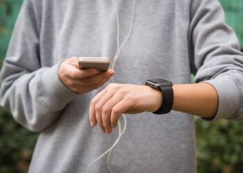 wireless wearable fitness devices are authorized within scifs.