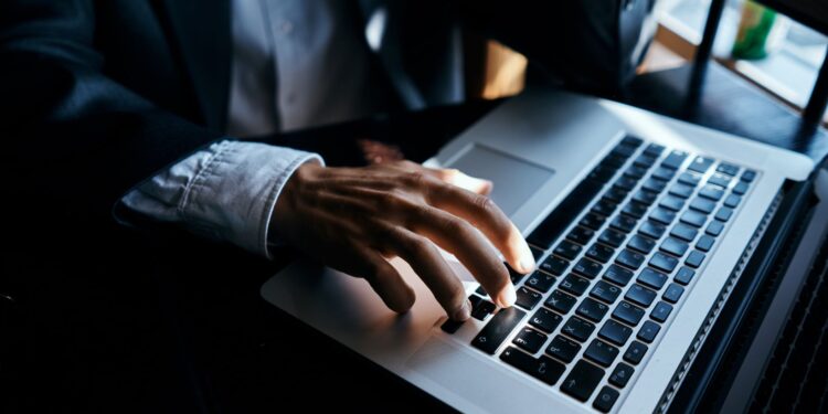 match the advanced boot options menu option with its function.