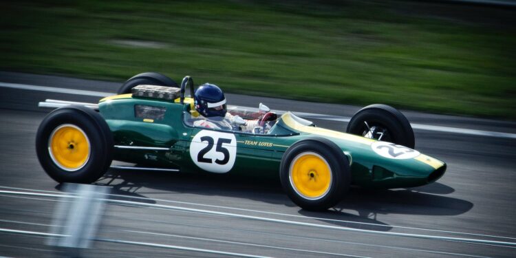 iphone xs max f1 2018 background