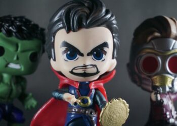 iphone xs max avengers wallpapers