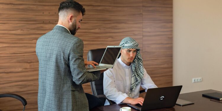 ptt çalışma saatleri