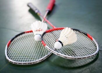 jumlah set dalam permainan bulu tangkis adalah