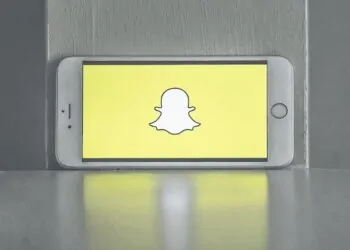 send a snap with the cartoon face lens