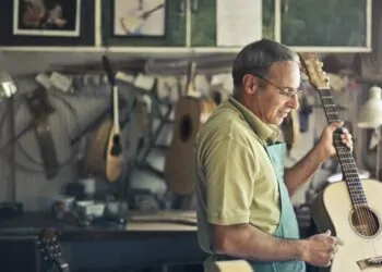 siapa nama saudara yang lebih tua dari petenis profesional william bersaudara