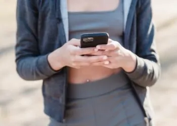 is the sendit app anonymous