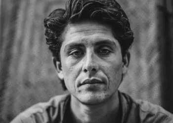 phil collins suffering health issues & no longer able to play drums