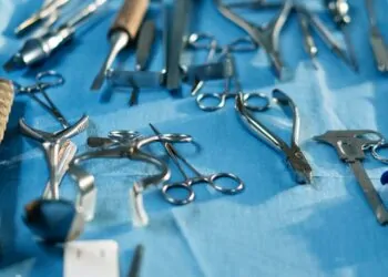 which metalloids would behave more like metals? which metalloids would behave more like nonmetals?