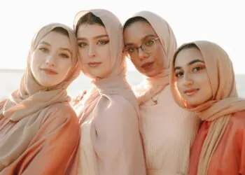 baju coklat tua cocok dengan jilbab warna apa