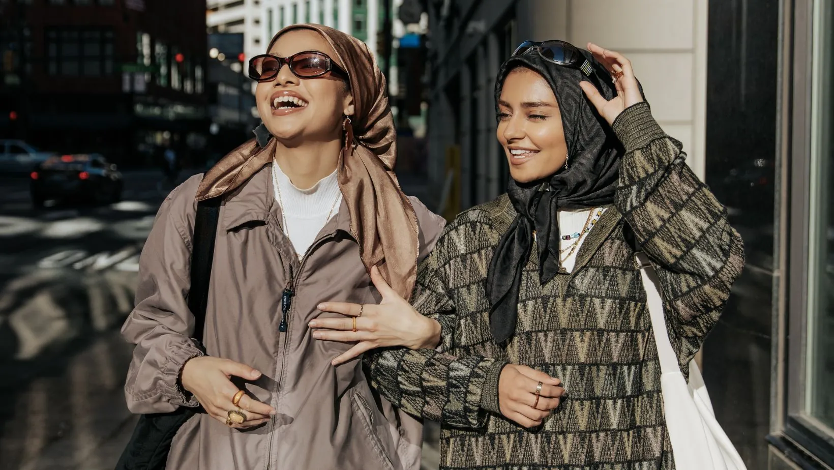 baju coklat tua cocok dengan jilbab warna apa